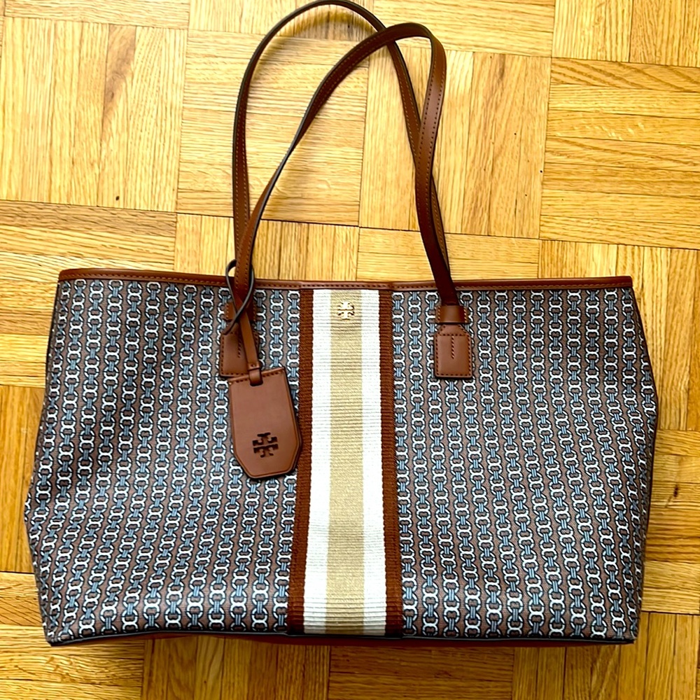 Like new Tory Burch Gemini link coated canvas tote on light umber